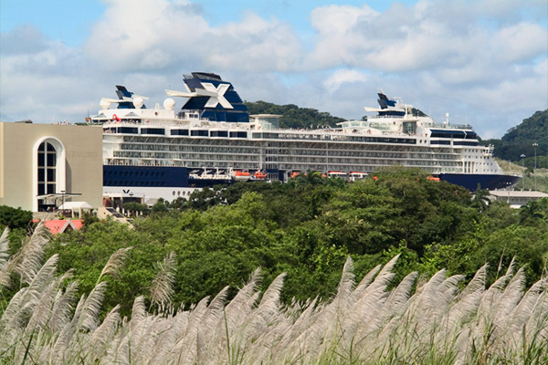 tránsitos por el canal de panamá excursión en tránsito por el canal de panamá