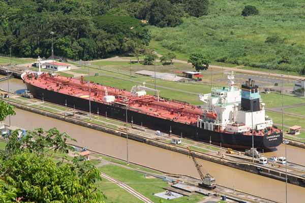 tránsitos por el canal de panamá excursión en tránsito por el canal de panamá