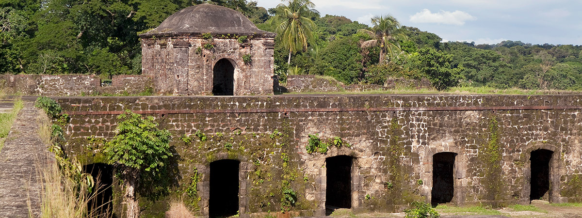 crociere nel canale di panama rovine del forte san lorenzo, colon, panama